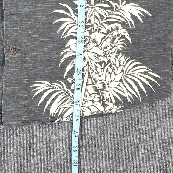 Tommy Bahama Shirt Mens Small Gray 100% Silk Hawaiian Palms Casual Button Up - Picture 4 of 14
